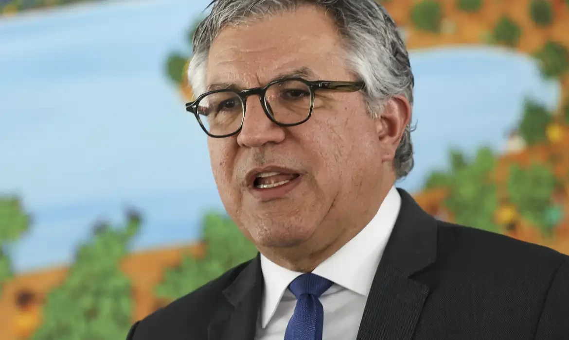 EUA liberam visto de Padilha para acompanhar Lula em evento da ONU