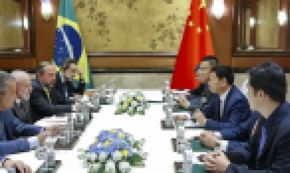 Lula se reúne com empresários chineses em Pequim