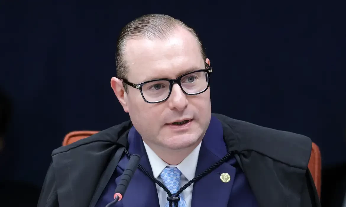 Zanin autoriza julgar ação que acusa deputados do PL de corrupção