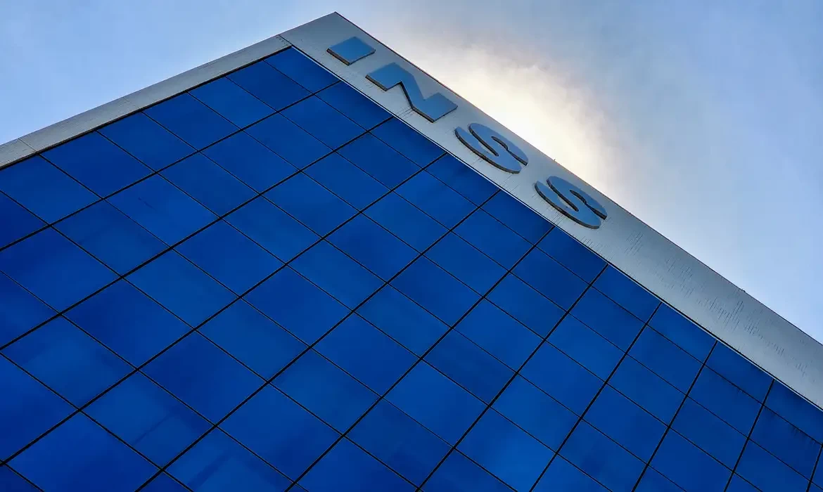 Auditoria do INSS aponta 1,9 milhão de pedidos para excluir desconto