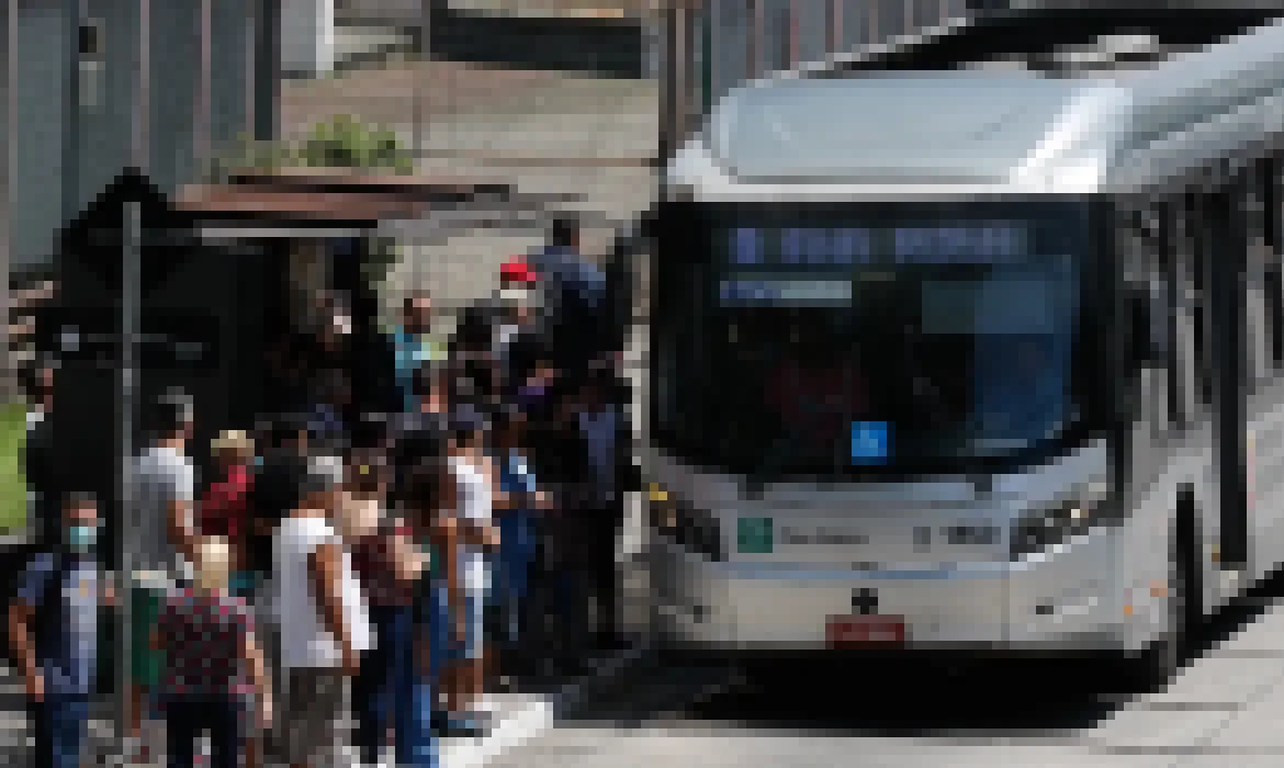 SP: Justiça dá prazo para prefeitura explicar alta da tarifa de ônibus