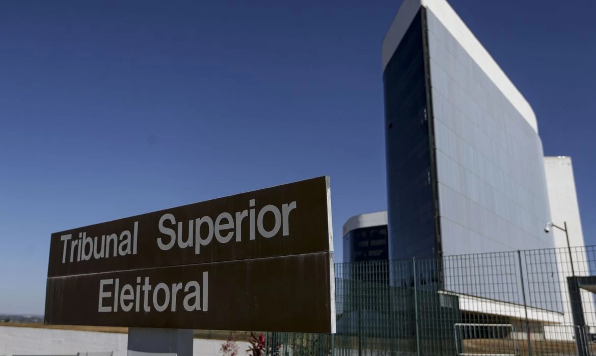 PDT reafirma pedido de condenação de Bolsonaro por ataque a urna