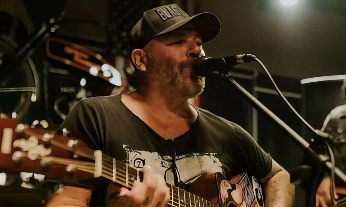 Músico do Ultraje a Rigor, baleado na cabeça, apresenta quadro grave
