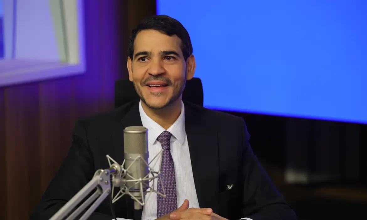 AGU pede bloqueio de R$ 2,5 bi de 12 associações por fraudes no INSS