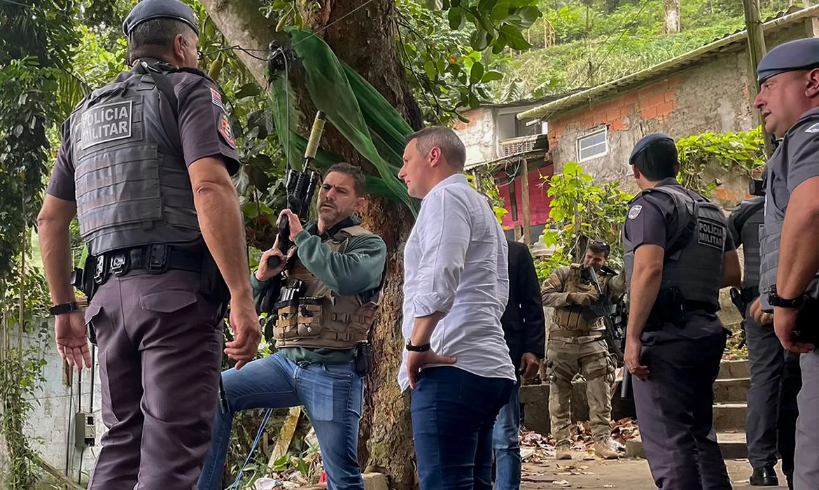 Mortes na Baixada: Defensoria pede que PMs sejam afastados das ruas