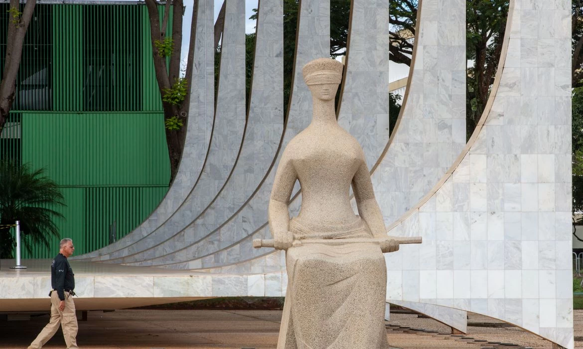 Lewandowski mantém no STF acusação de extorsão contra Moro e Deltan