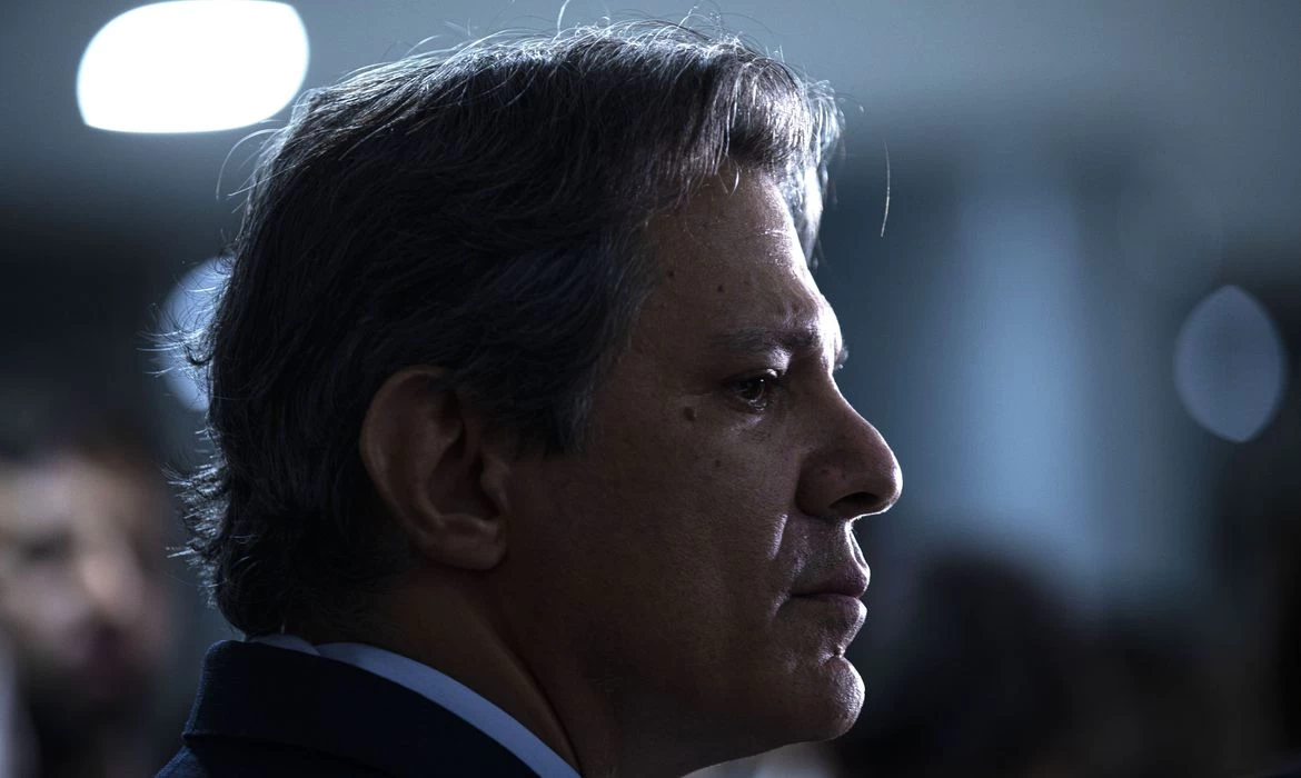 Haddad defende proposta de perdoar descumprimento de arcabouço