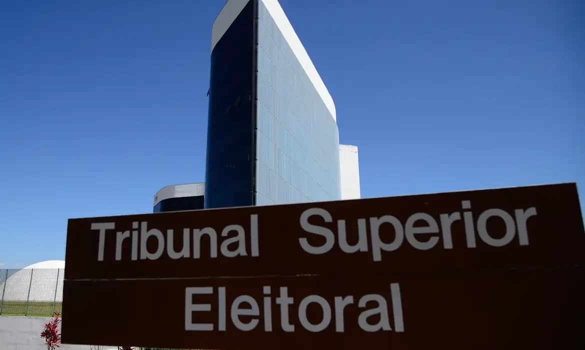 TSE define ministros que vão julgar processos de presidenciáveis