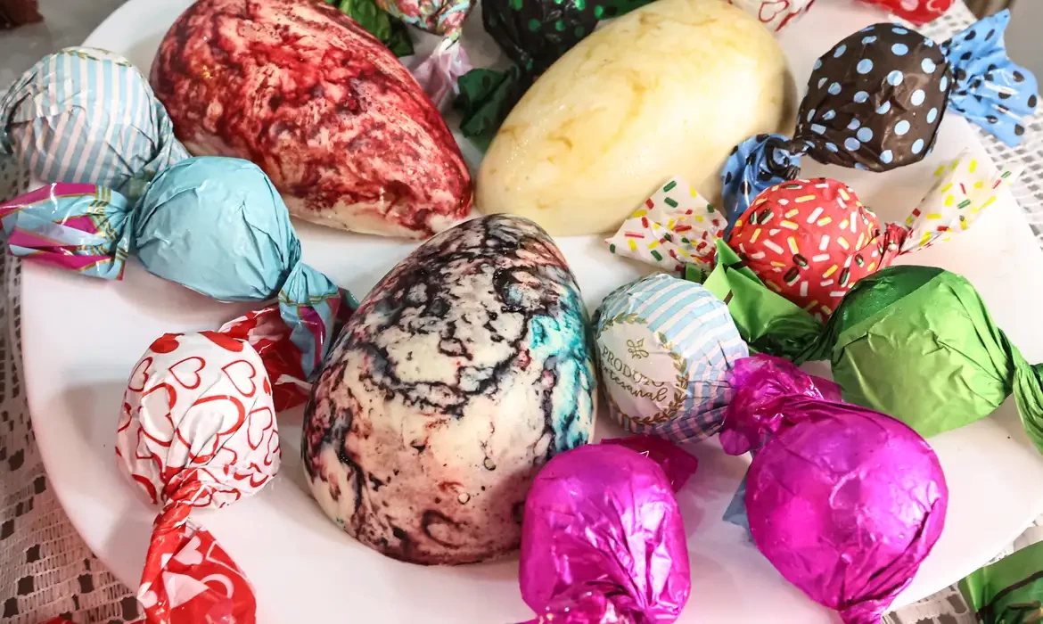 Metade dos brasileiros quer comprar ovos de Páscoa, diz pesquisa