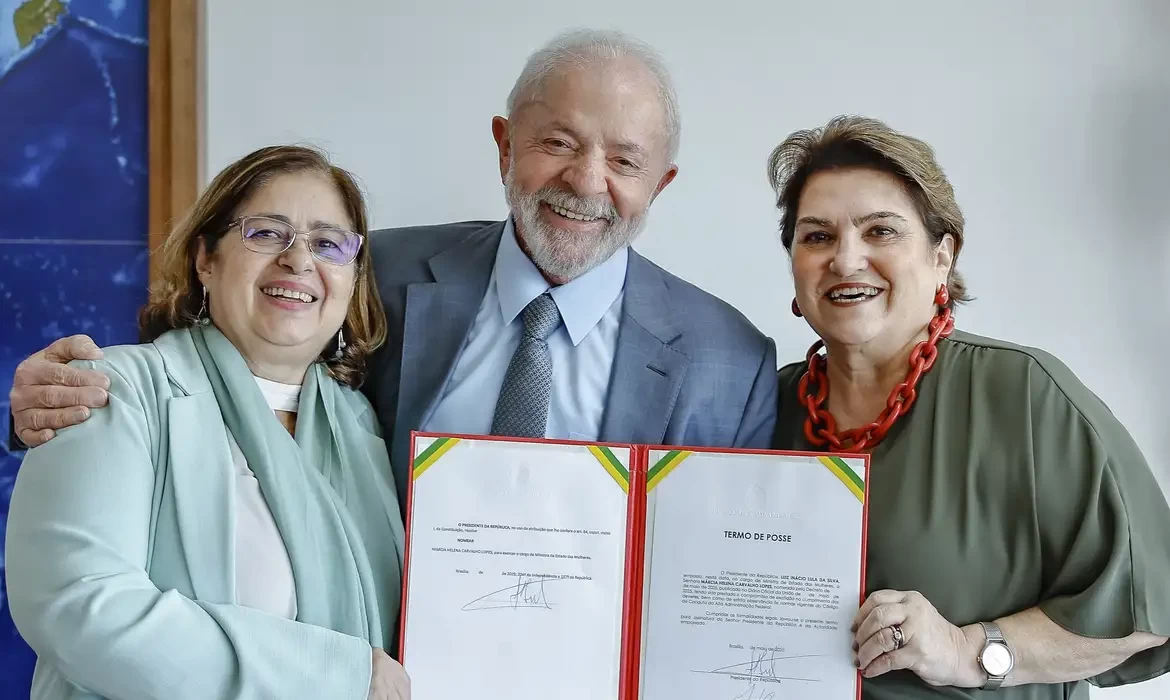 Lula empossa Márcia Lopes no Ministério das Mulheres
