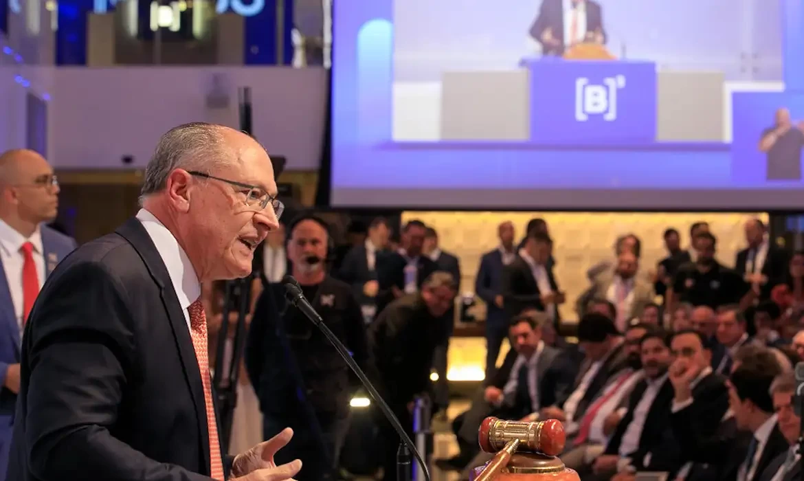 "Indulto é golpismo de marcha ré", diz Alckmin em São Paulo