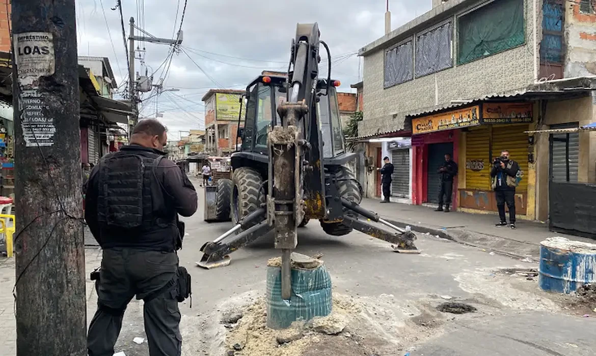 Senado aprova projeto que torna crime barricadas para cometer crimes