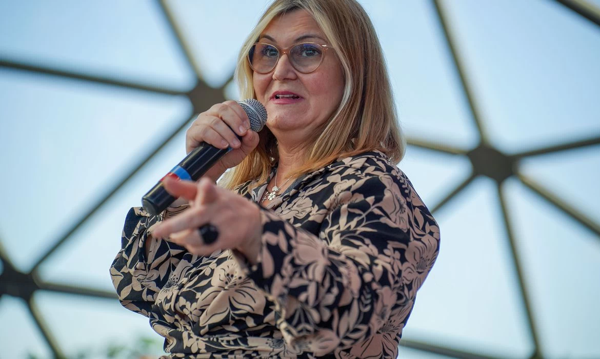 Presidenta da Caixa: Bolsa Família poderá ser pago com real digital