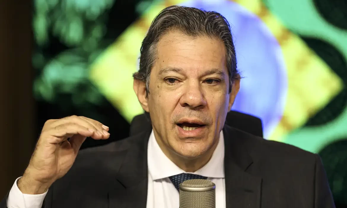 Crédito extraordinário para o INSS não está em discussão, diz Haddad
