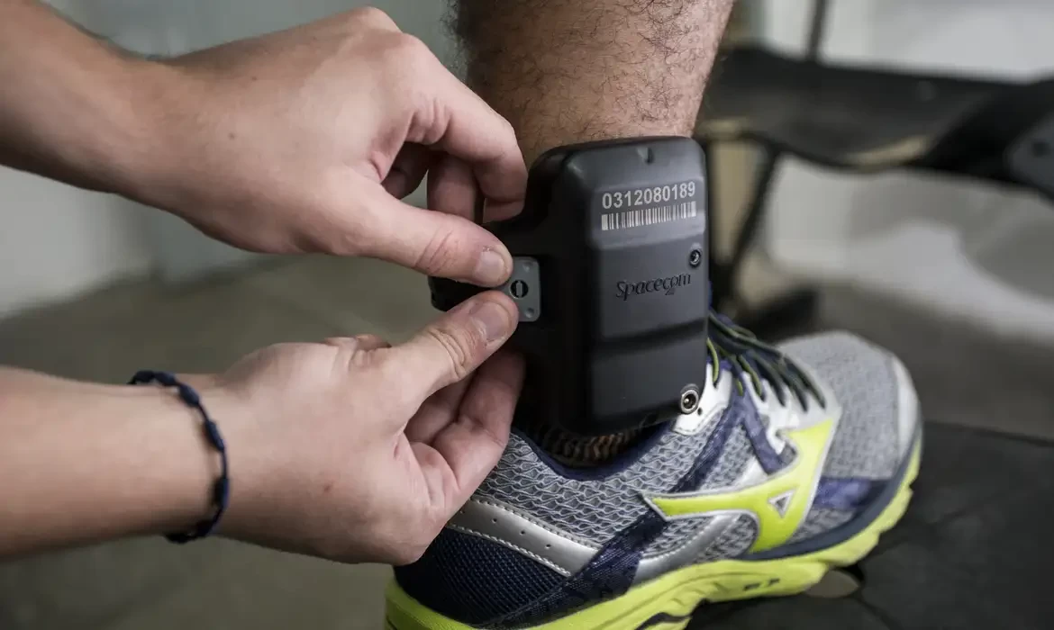 Audiência de custódia virtual reduz garantia de direitos, diz estudo