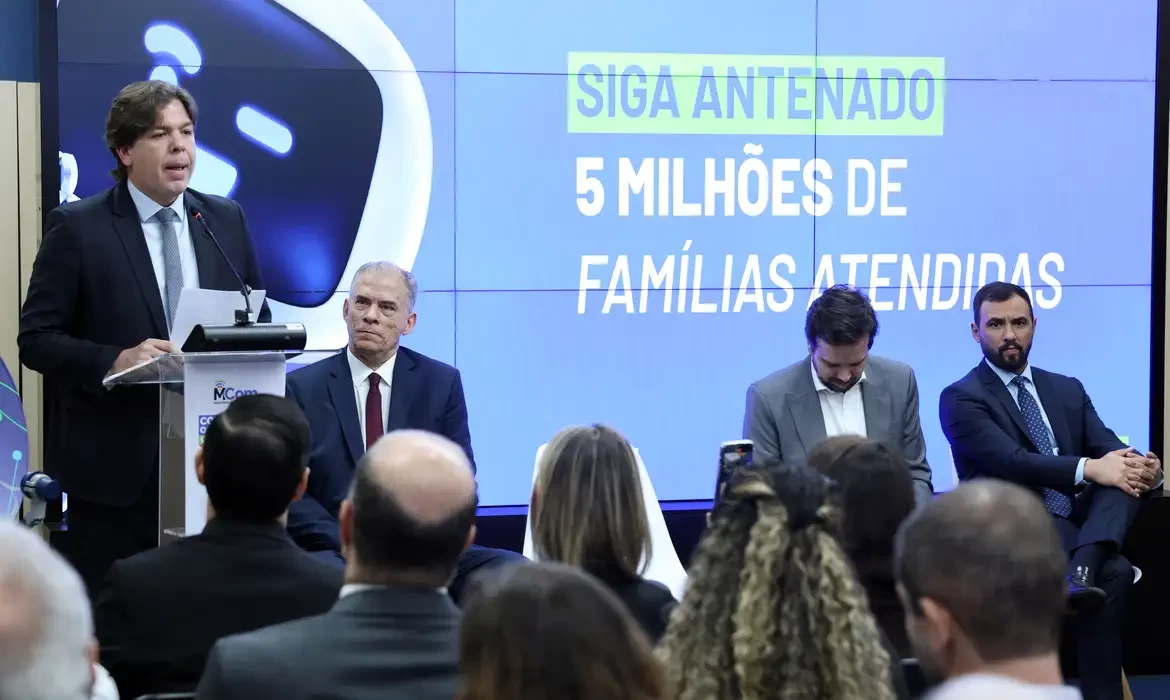 Mais de 5 milhões de famílias do CadÚnico receberam antenas digitais