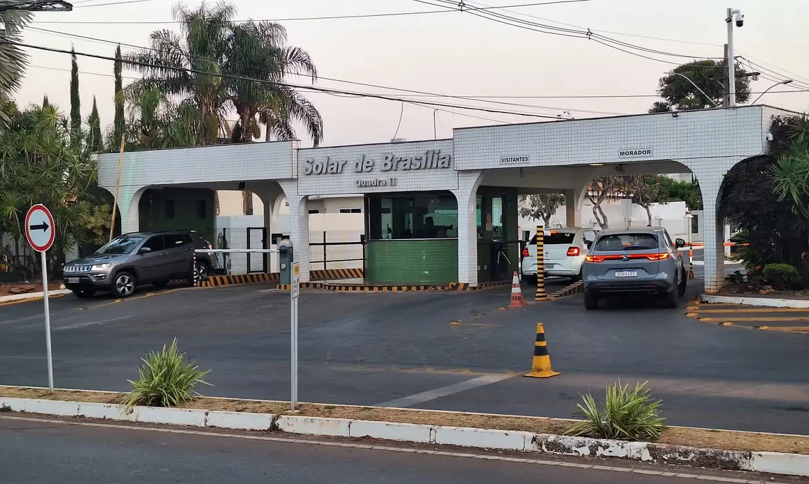 Com autorização de Moraes, Bolsonaro poderá voltar a receber visitas