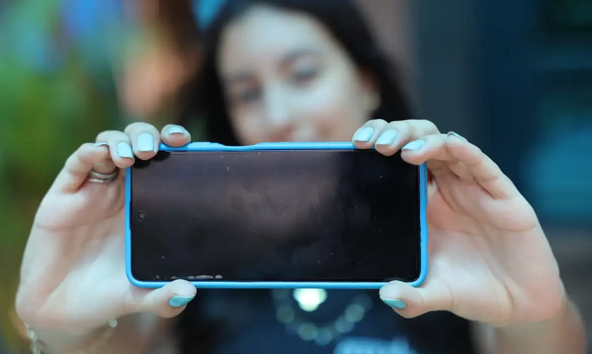 Celular Seguro começa a emitir alerta de bloqueio de aparelhos