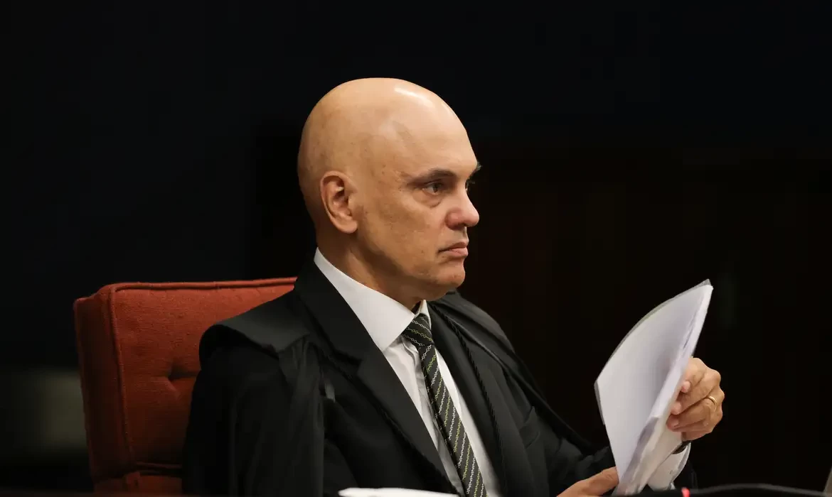Moraes destitui advogados de dois réus do Núcleo 2 da trama golpista