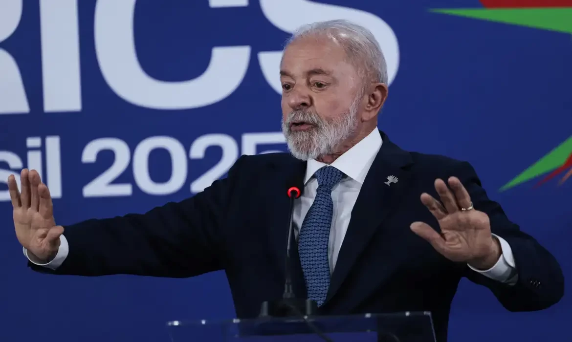 Lula rebate defesa que Trump fez de Bolsonaro: “Não aceitamos tutela”