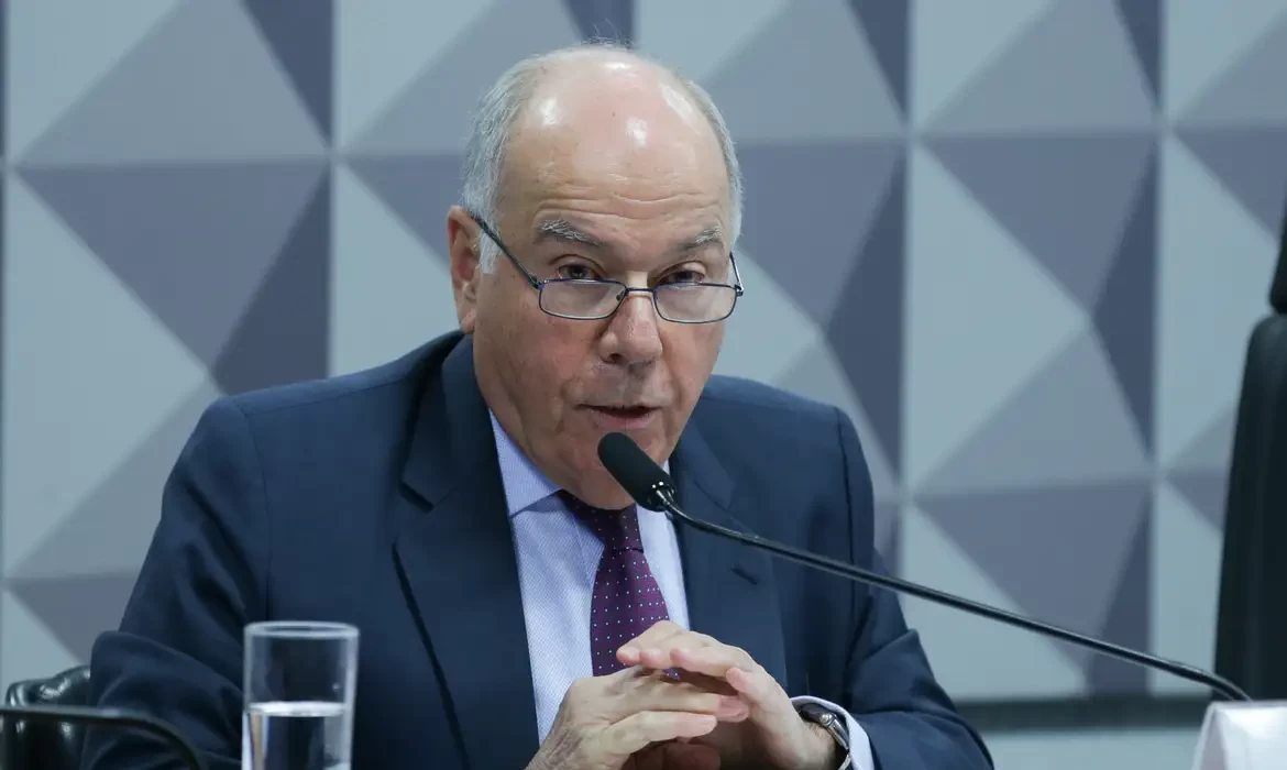 Vieira defende ida de Lula à Rússia no Dia da Vitória contra nazismo