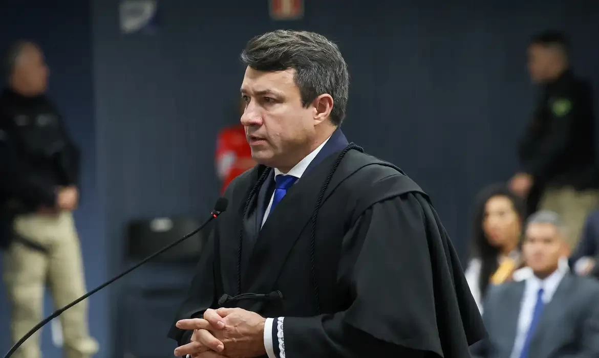 Documento achado na casa de Torres era "minuta do Google", diz defesa