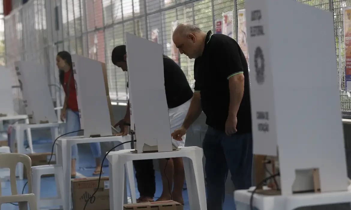 Saiba como a urna eletrônica garante a soberania do voto