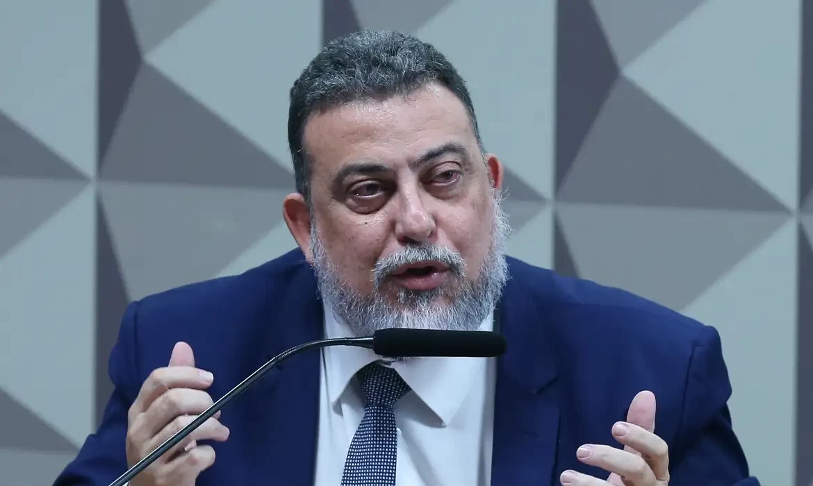 Abin só teve certeza de atos na Esplanada no dia 8, diz ex-diretor