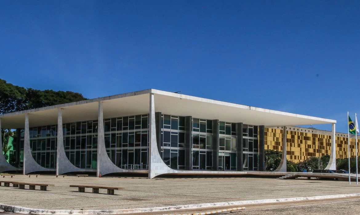 Dino aciona PF após TCU apontar R$ 55,4 milhões em emendas suspeitas