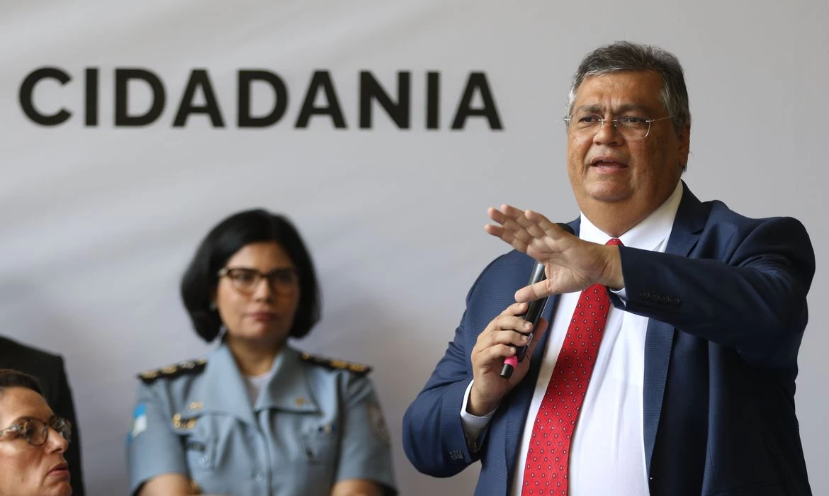 Governo anuncia recursos para construção de dois presídios no Rio