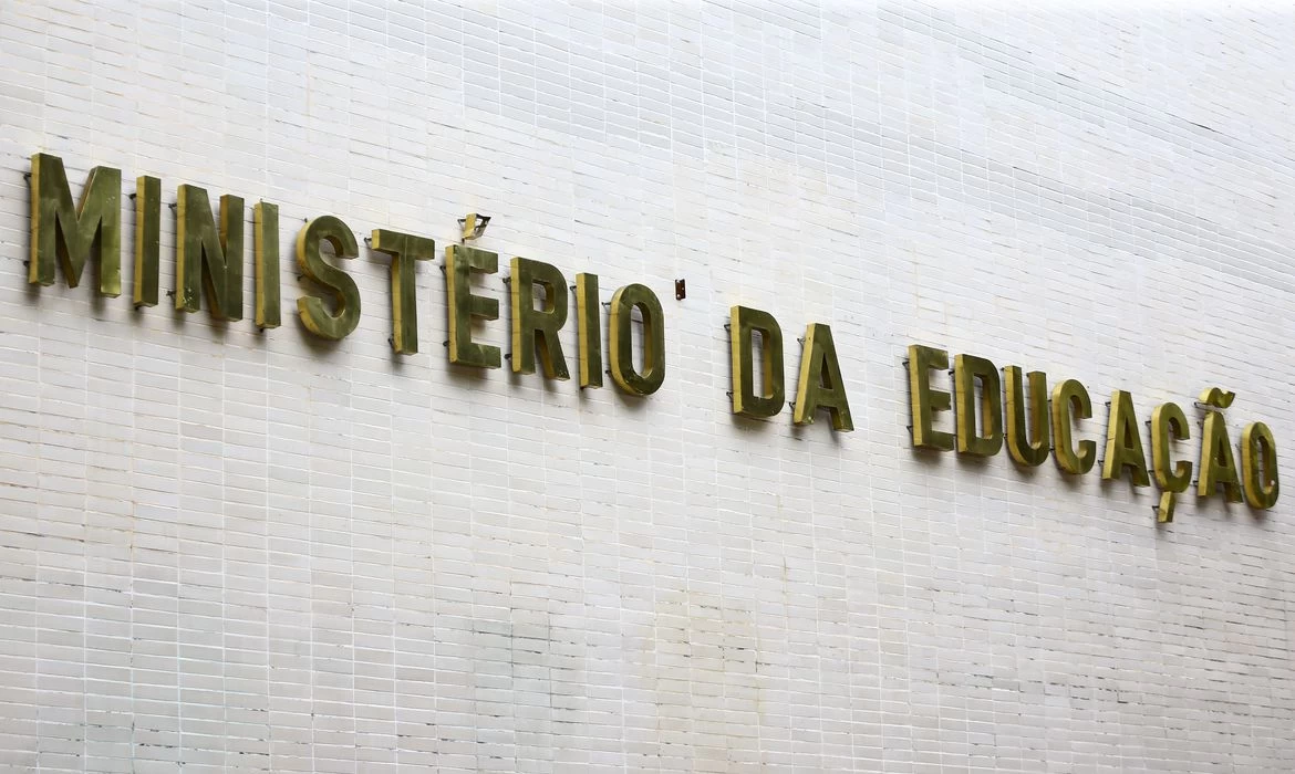 Programa de igualdade na educação é retomado pelo governo