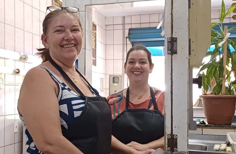 ‘Natal do Peixeiro’: empreendedores usam o Banco do Povo para faturar na Semana Santa