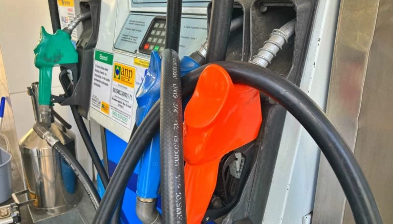 Ipem-SP orienta sobre os cuidados na hora do abastecimento de veículos