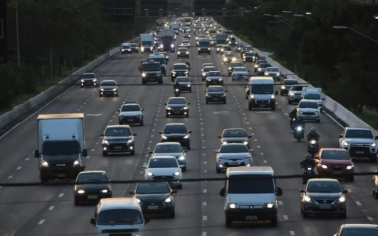 IPVA 2025: pagamento da última parcela para veículos com placa final 5 pode ser feito até segunda (19)