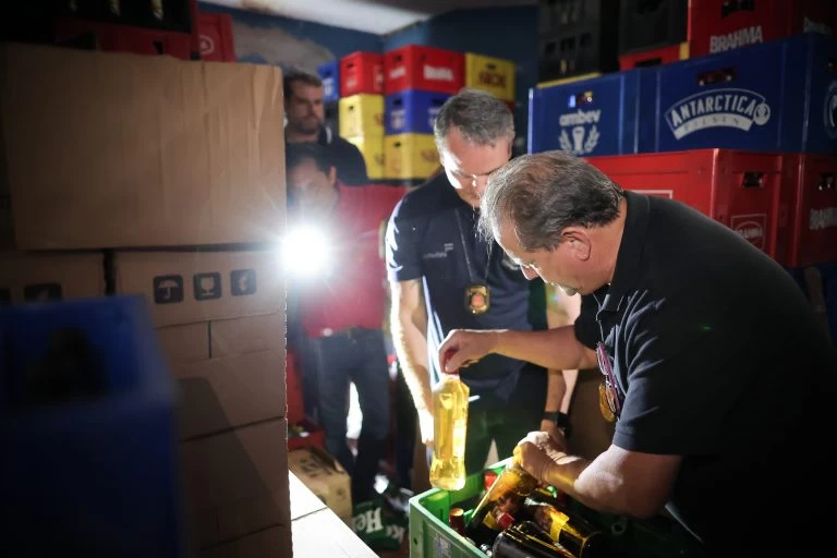 Justiça autoriza Governo de SP a destruir 100 mil vasilhames de bebida apreendidos na capital paulista