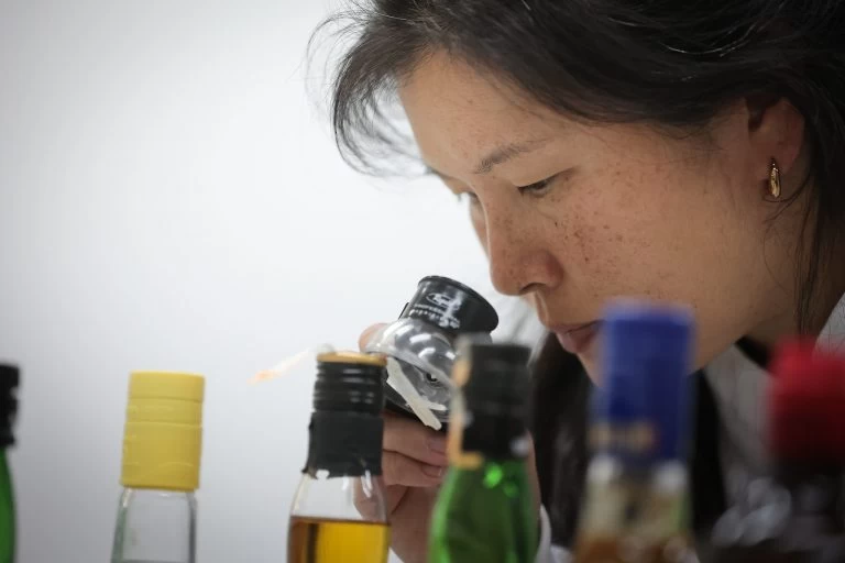 São Paulo atualiza balanço de casos e reforça estoque com 2.500 ampolas de antídoto contra metanol