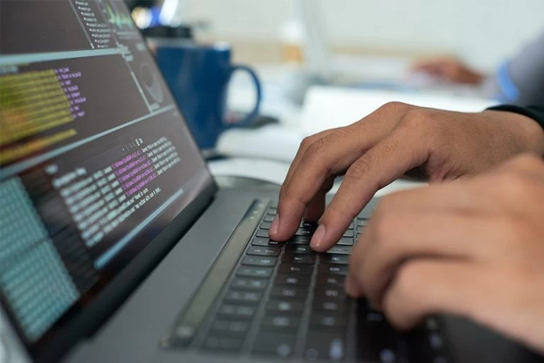 Inscrições para mais de 3 mil vagas em cursos gratuitos no Portal Trampolim são prorrogadas