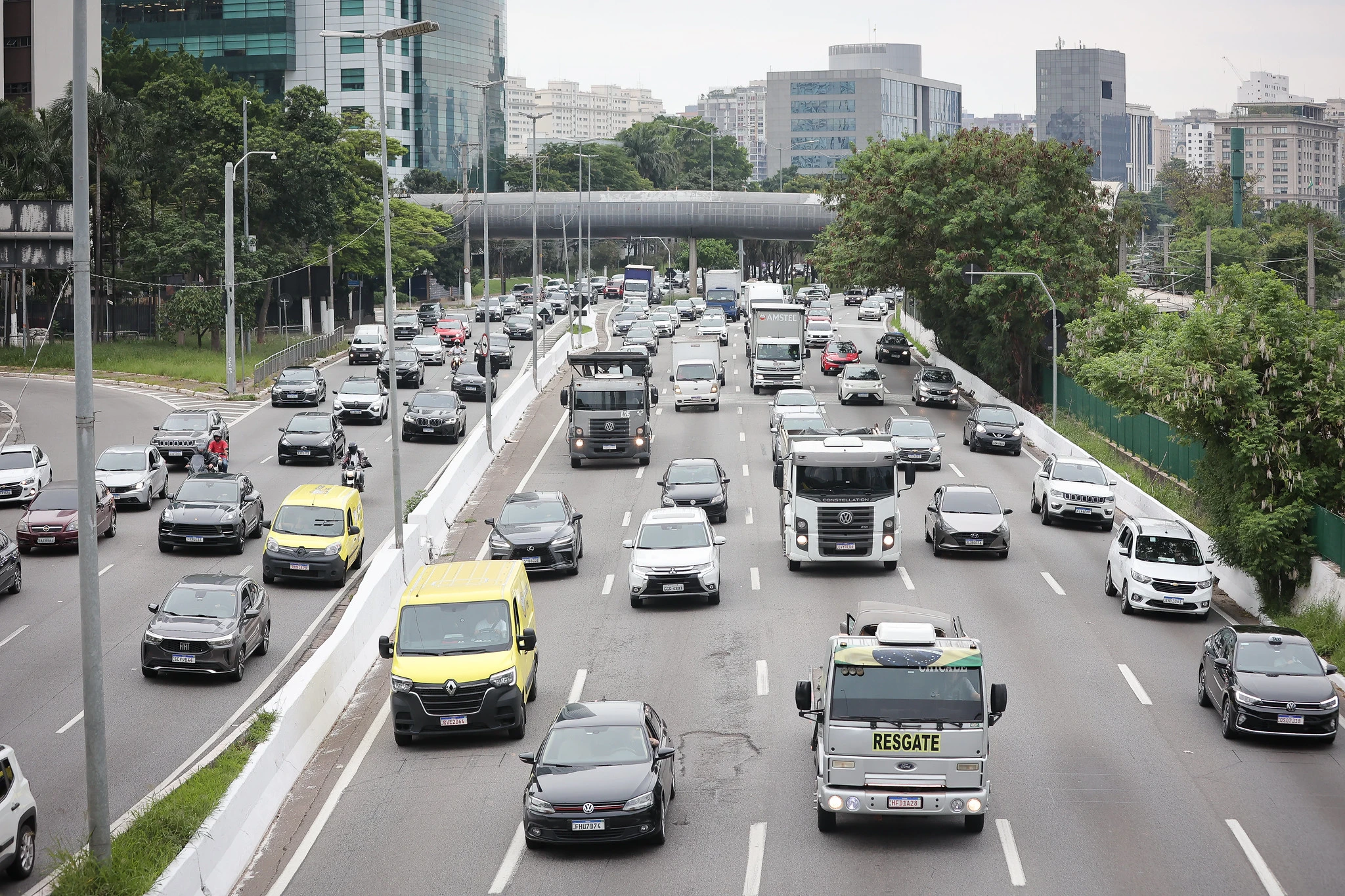 Licenciamento é obrigatório para placas de final 7 e 8 em outubro no estado de SP