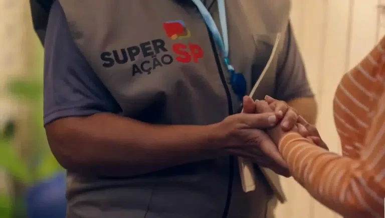 Governo de SP anuncia contratação de 150 agentes para programa de superação da pobreza