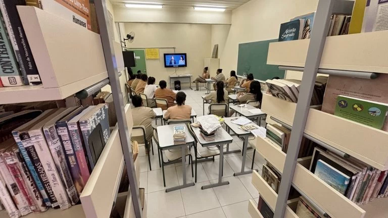 SP leva oficina de leitura para promover ressocialização na Penitenciária Feminina de Votorantim