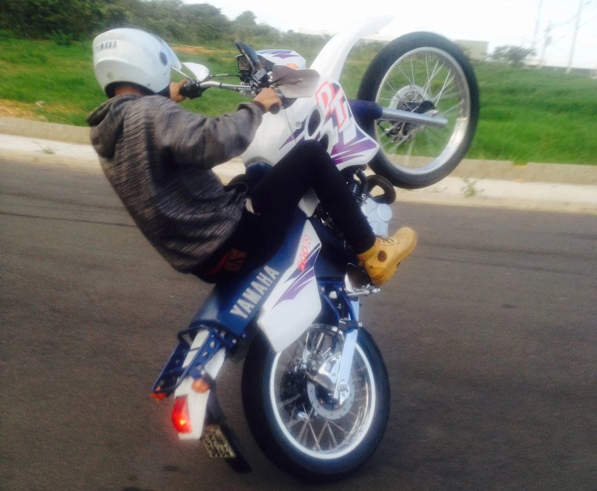 Vereador pede que a Prefeitura realize evento voltado aos motociclistas praticantes de “empinar motos”, o famoso “grau”