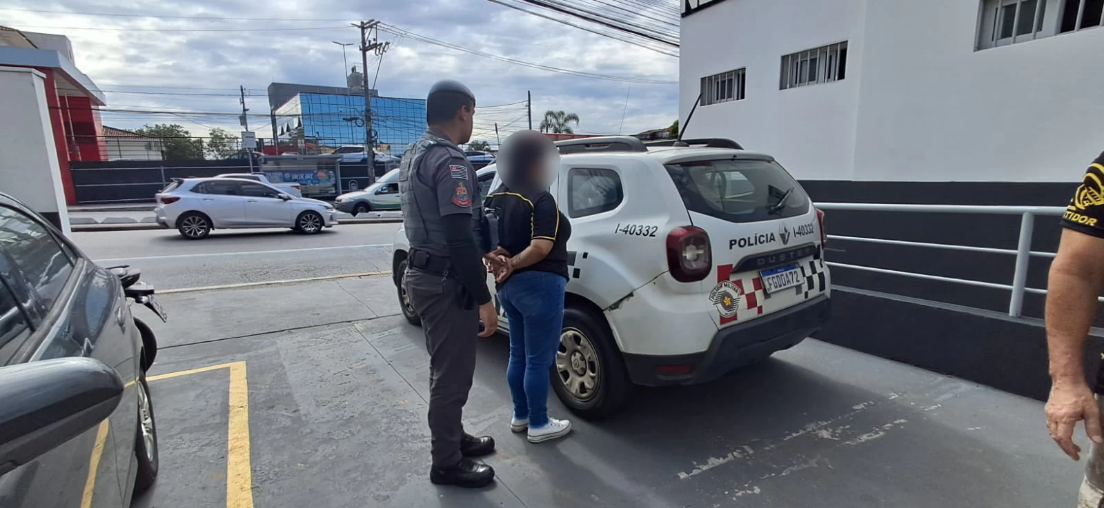 Mulher procurada por organização criminosa e lavagem de dinheiro é presa em Iperó