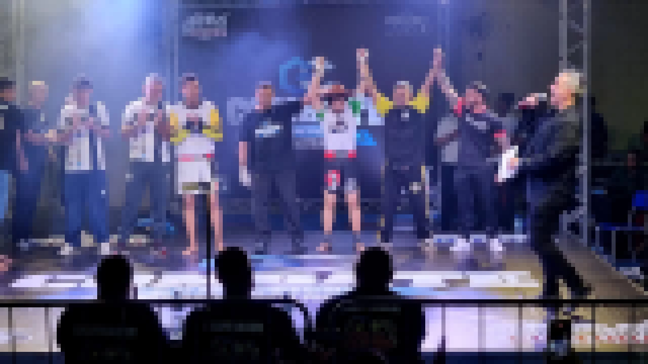 Iperó reúne atletas de diversas cidades da região em competição de capoeira e kickboxing