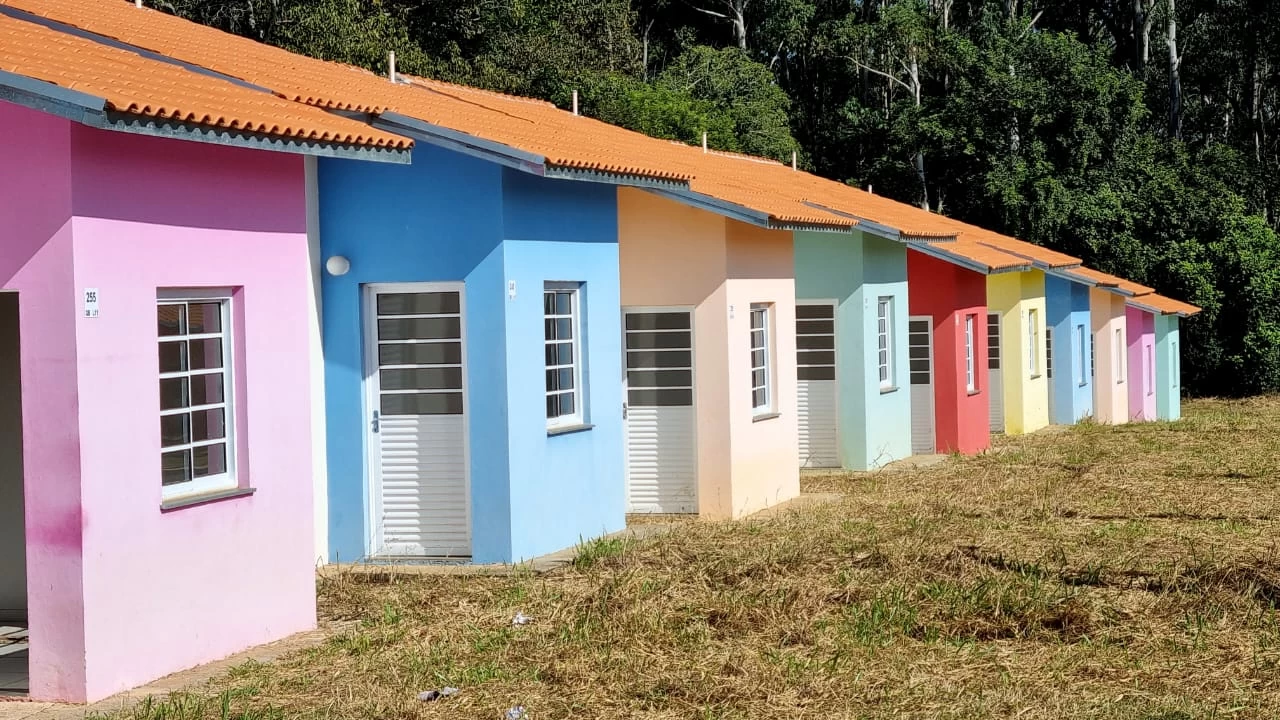 Prefeitura de Iperó realiza entrega de unidades habitacionais e escrituras