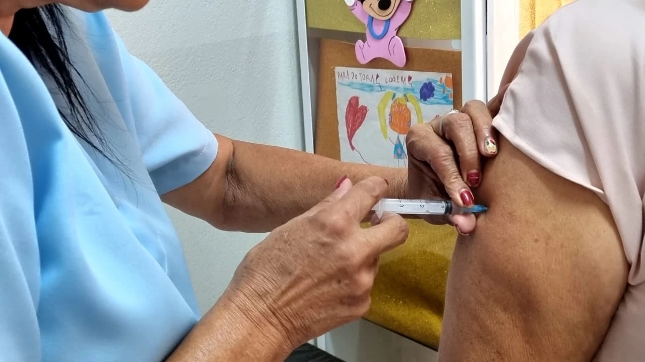 Prefeitura aplica 511 doses de vacinas durante o Dia D de imunização contra a gripe e atualização da caderneta