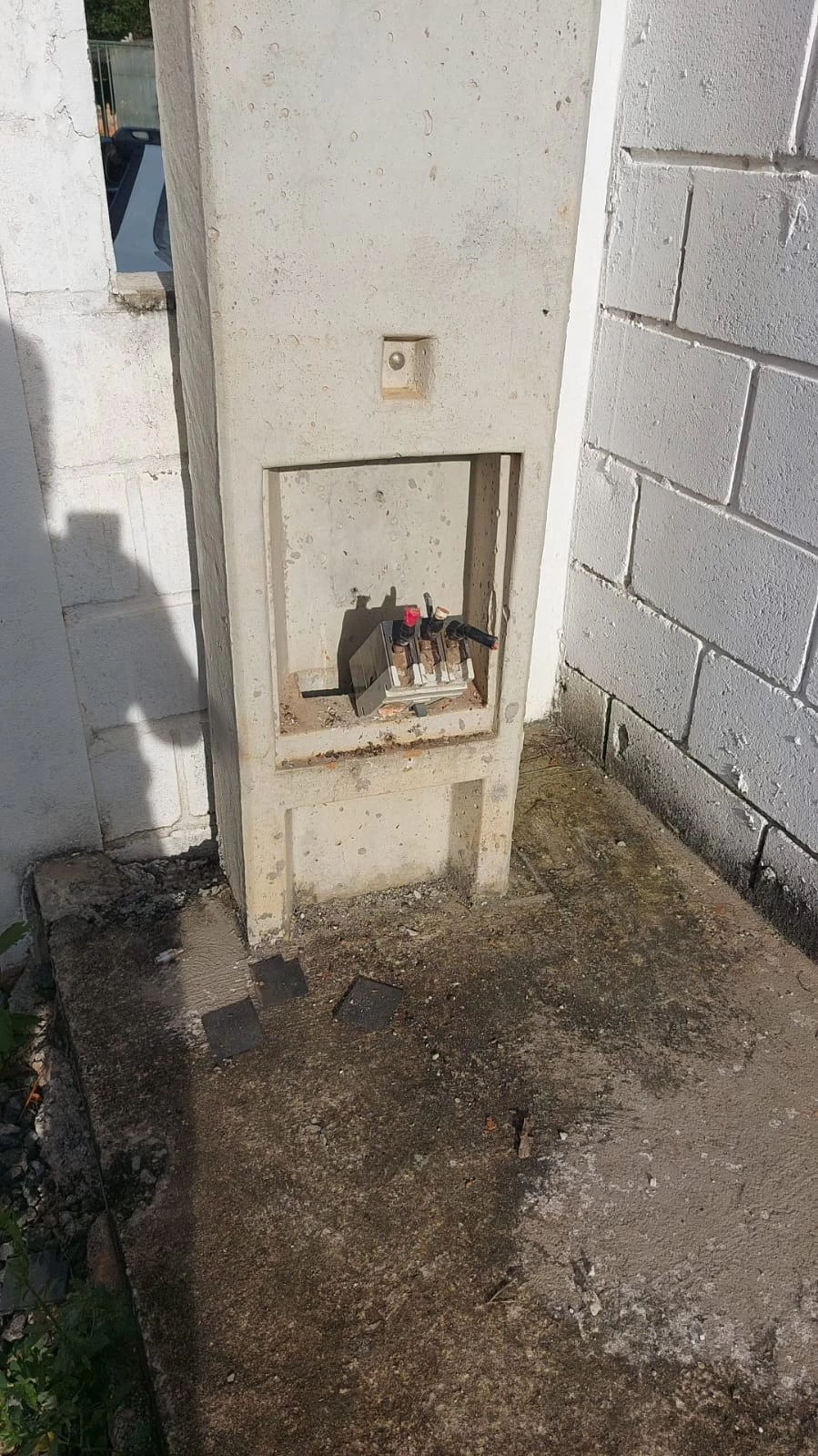 Vandalismo e furto em instalação da Sabesp afetam abastecimento em Iperó