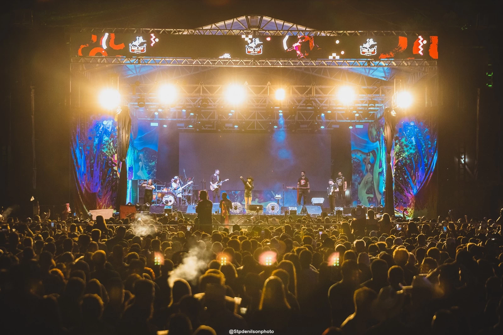 Maiara e Maraisa e MC Daniel são atrações desta quinta-feira (30) no Abril Fest