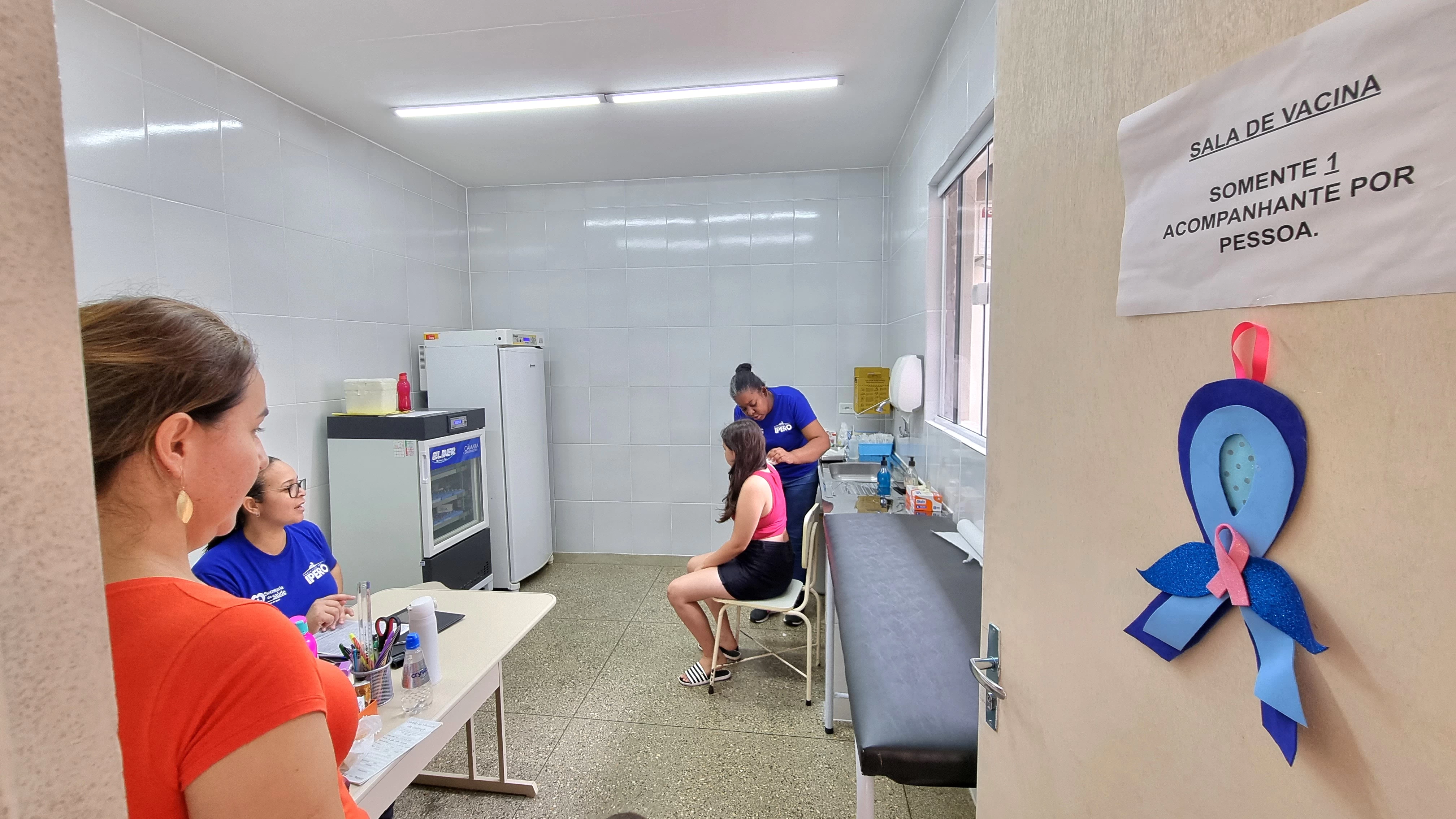 Secretaria da Saúde de Iperó anuncia estratégia de vacinação em escolas para proteção de crianças e adolescentes