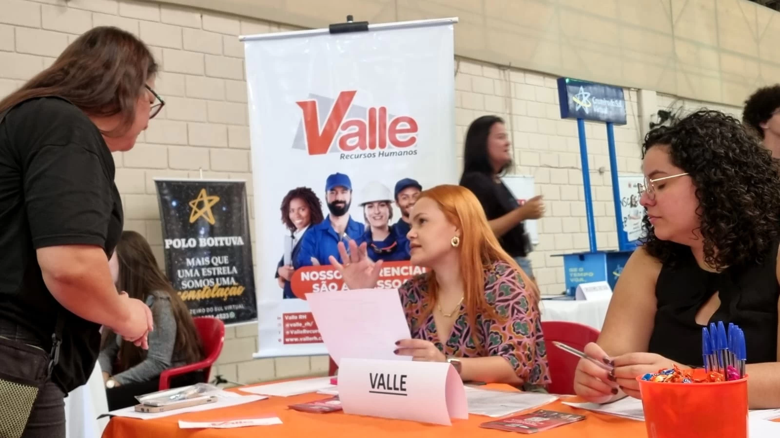 1º Mutirão de Empregos de Iperó reúne centenas de participantes em busca de uma das mais de 400 vagas oferecidas pelas empresas