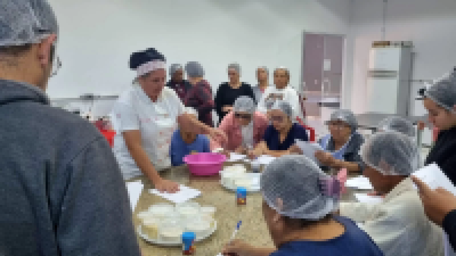 Fundo Social de Iperó promove curso de capacitação dentro do projeto Cozinhalimento